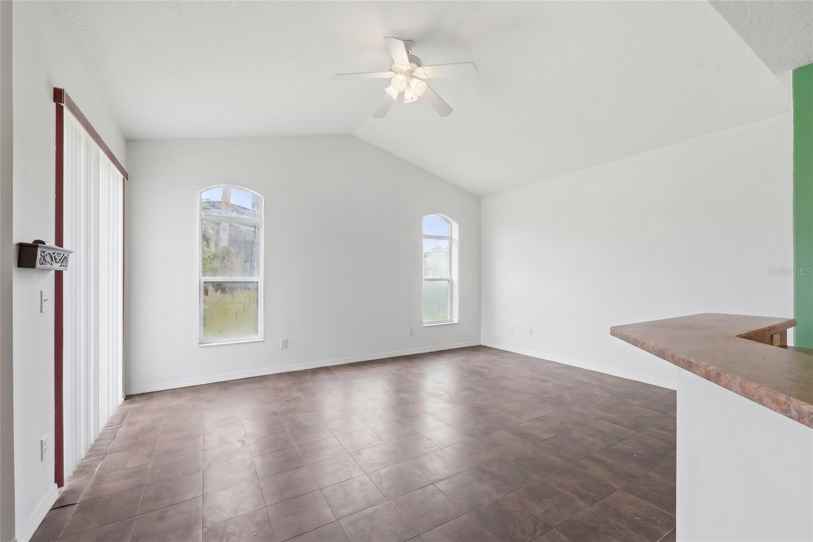 Image 14 of 32 For 208 Corvina Drive