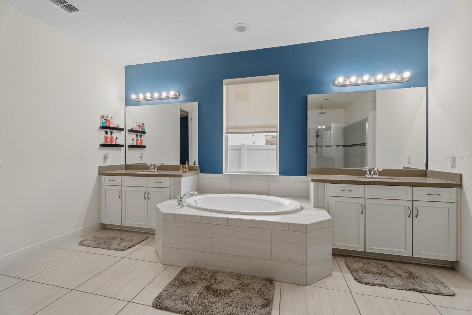 Image 37 of 82 For 2299 Pearl Cider Street