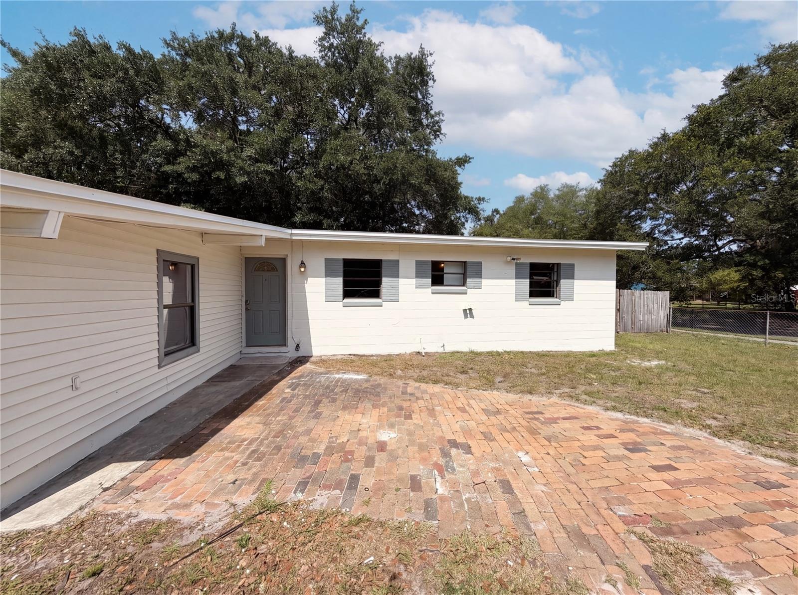 Image 11 of 20 For 4616 Robbins Avenue