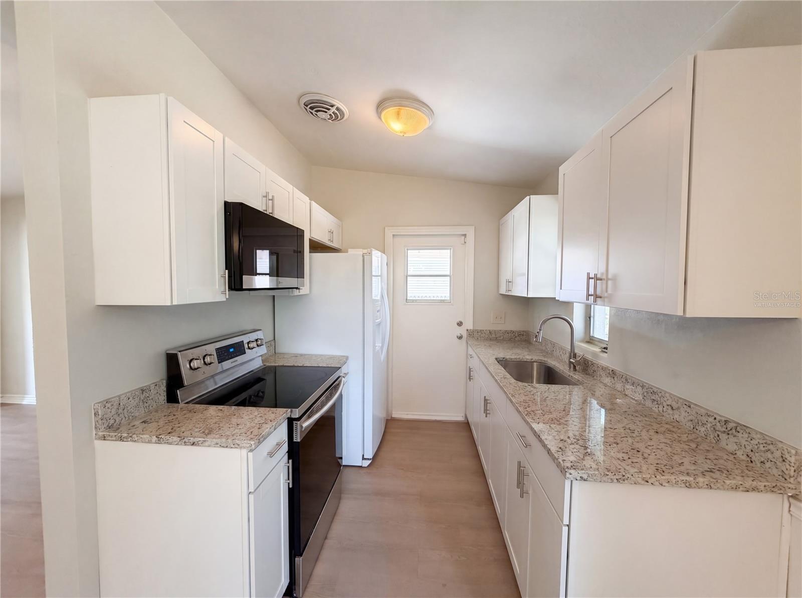 Image 2 of 20 For 4616 Robbins Avenue