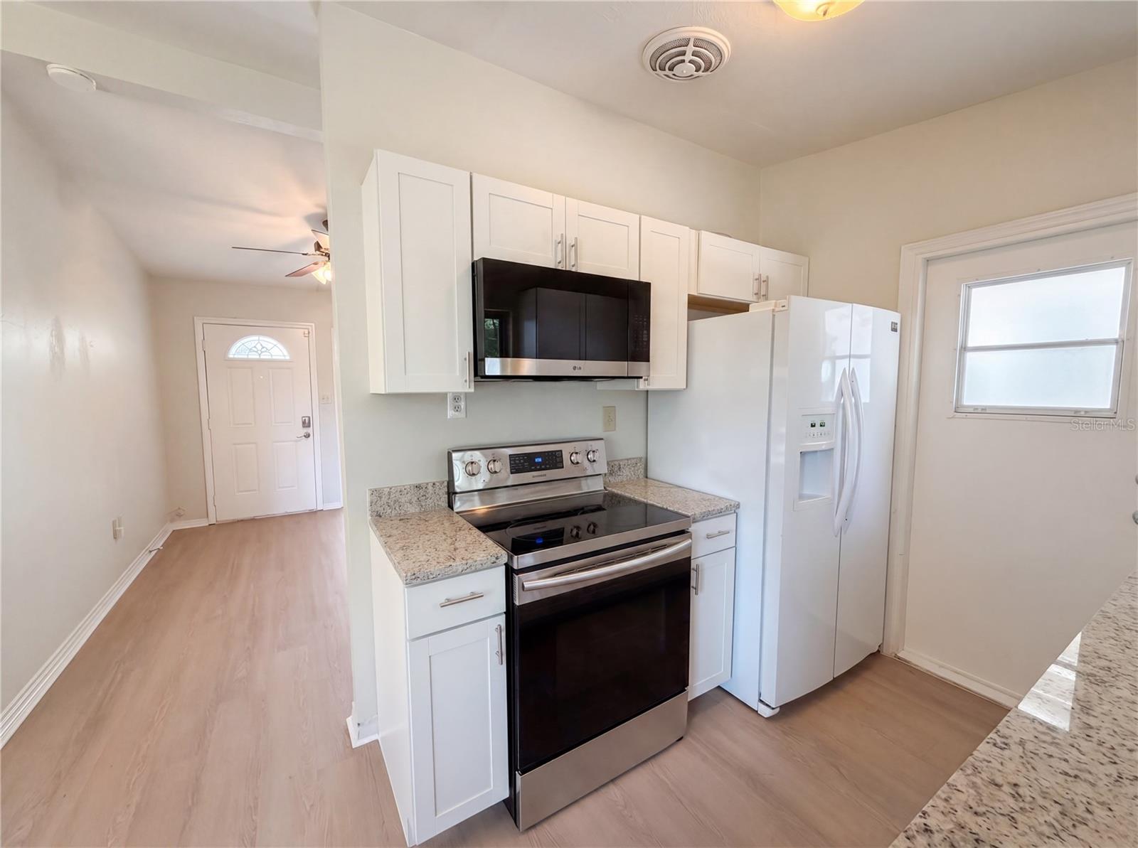 Image 6 of 20 For 4616 Robbins Avenue