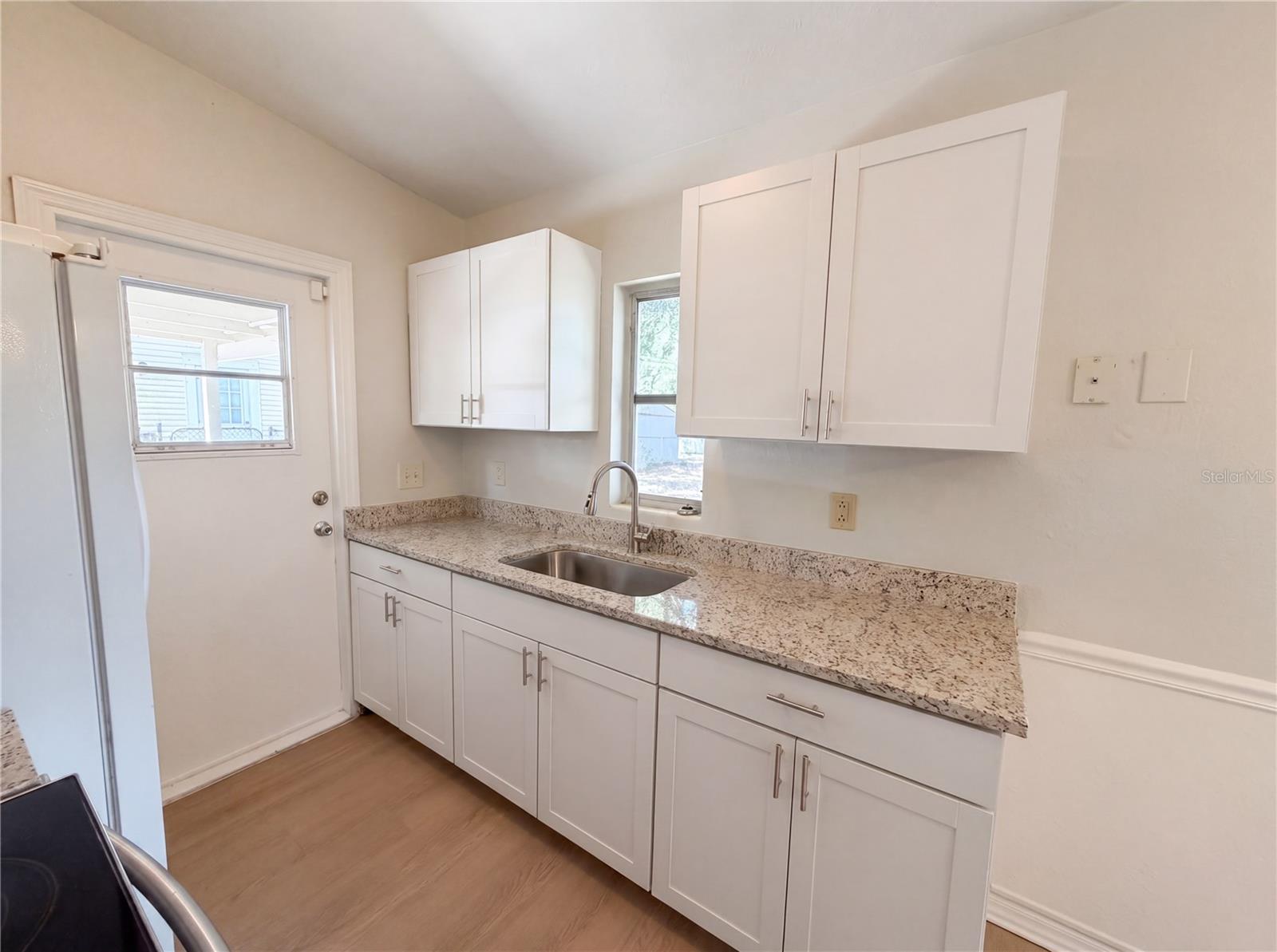 Image 7 of 20 For 4616 Robbins Avenue