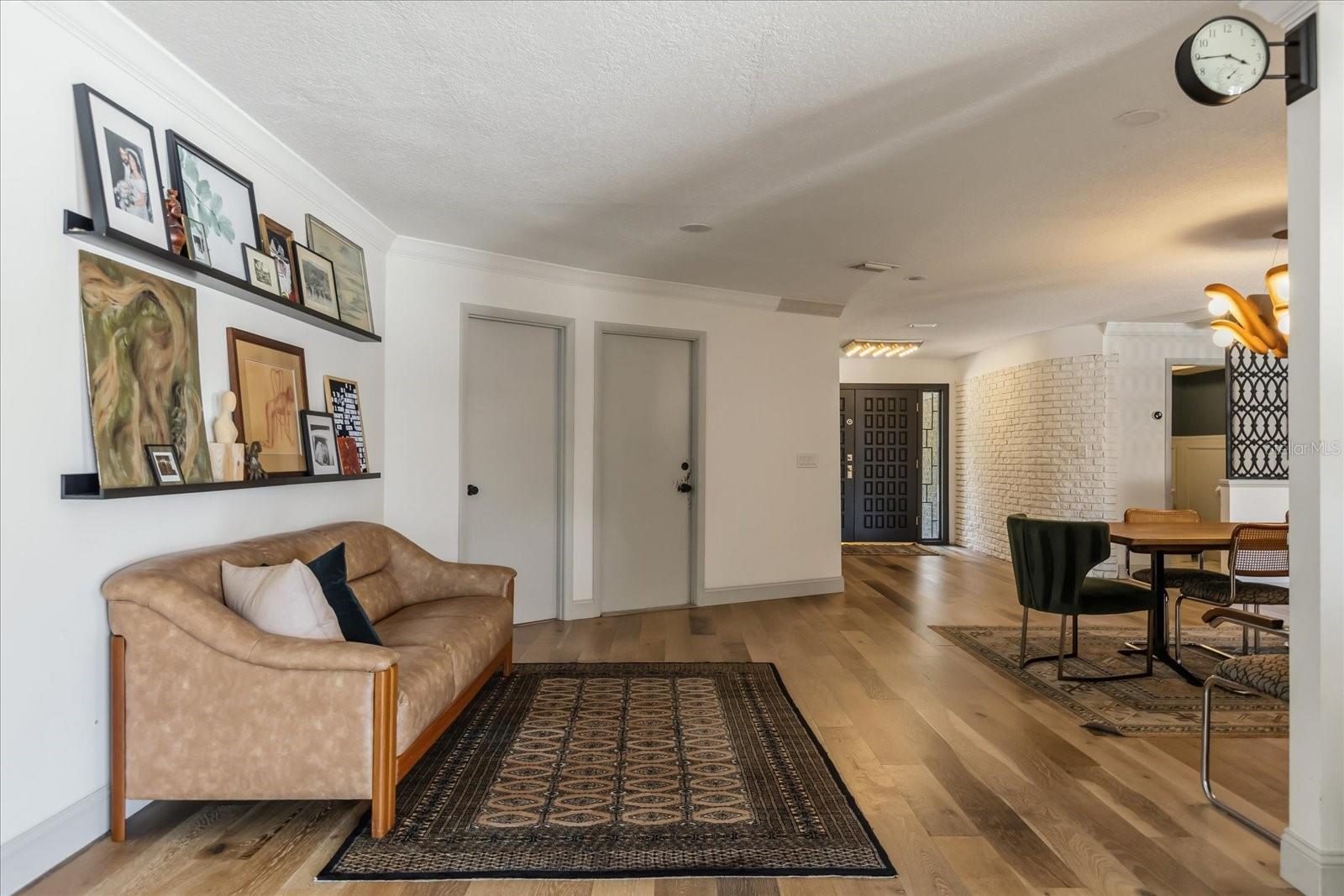 Image 17 of 66 For 4072 Summerwood Avenue
