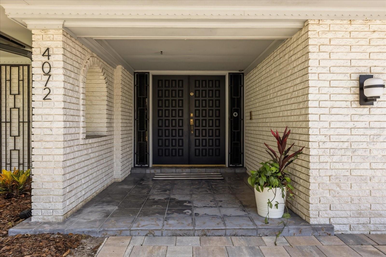 Image 5 of 66 For 4072 Summerwood Avenue
