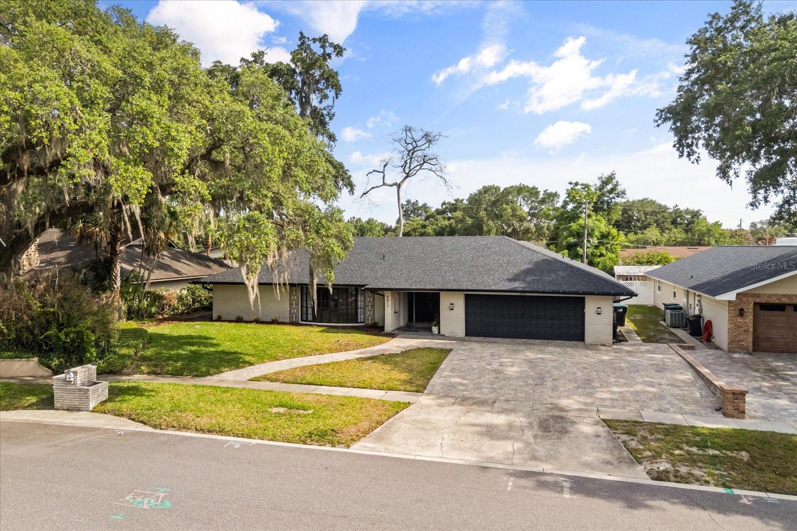 Image 6 of 66 For 4072 Summerwood Avenue