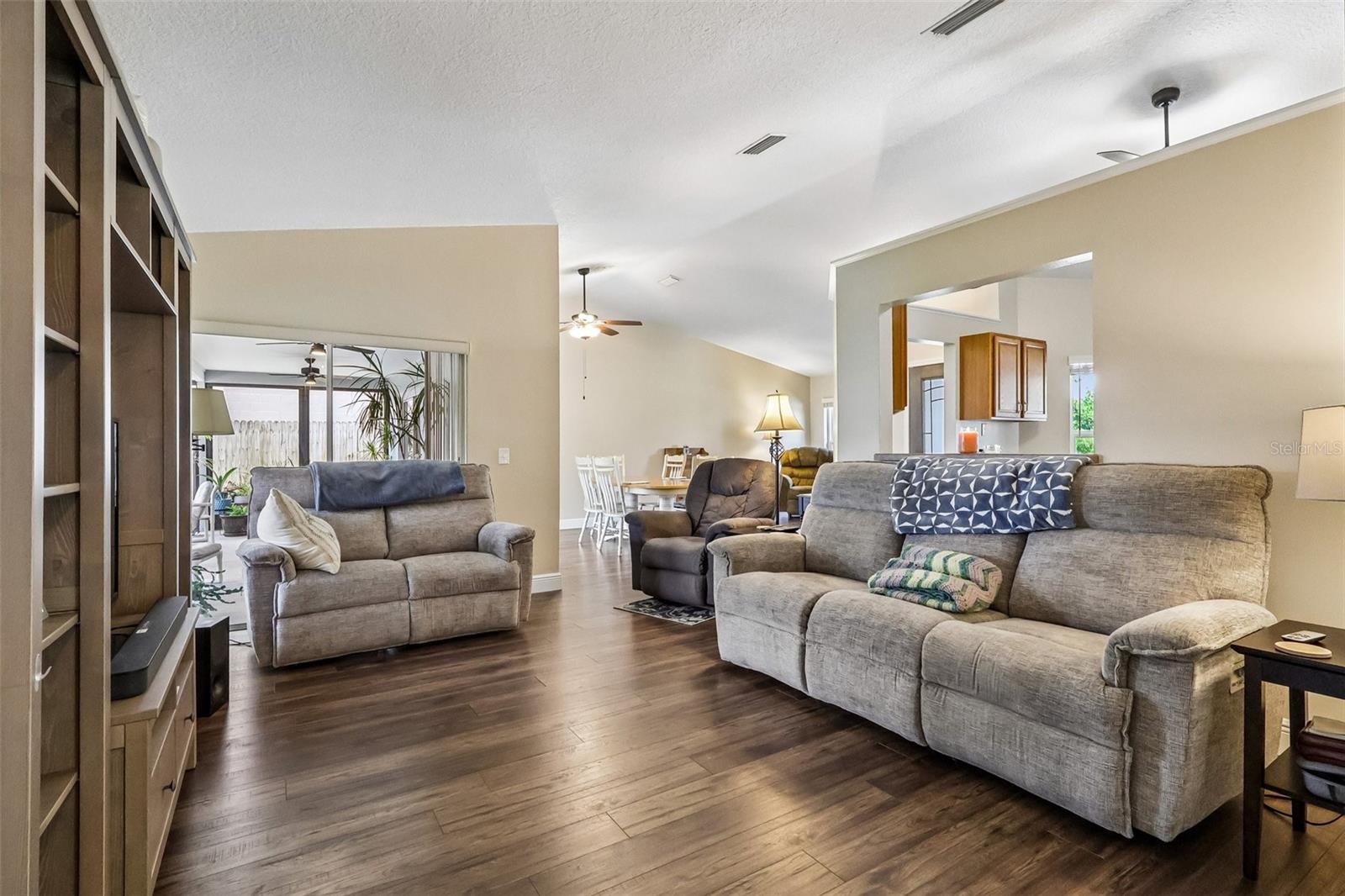 Image 5 of 34 For 3613 Stonehaven Court