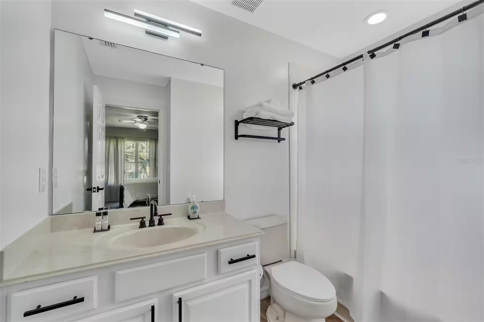 Image 18 of 28 For 2801 Lido Key Court