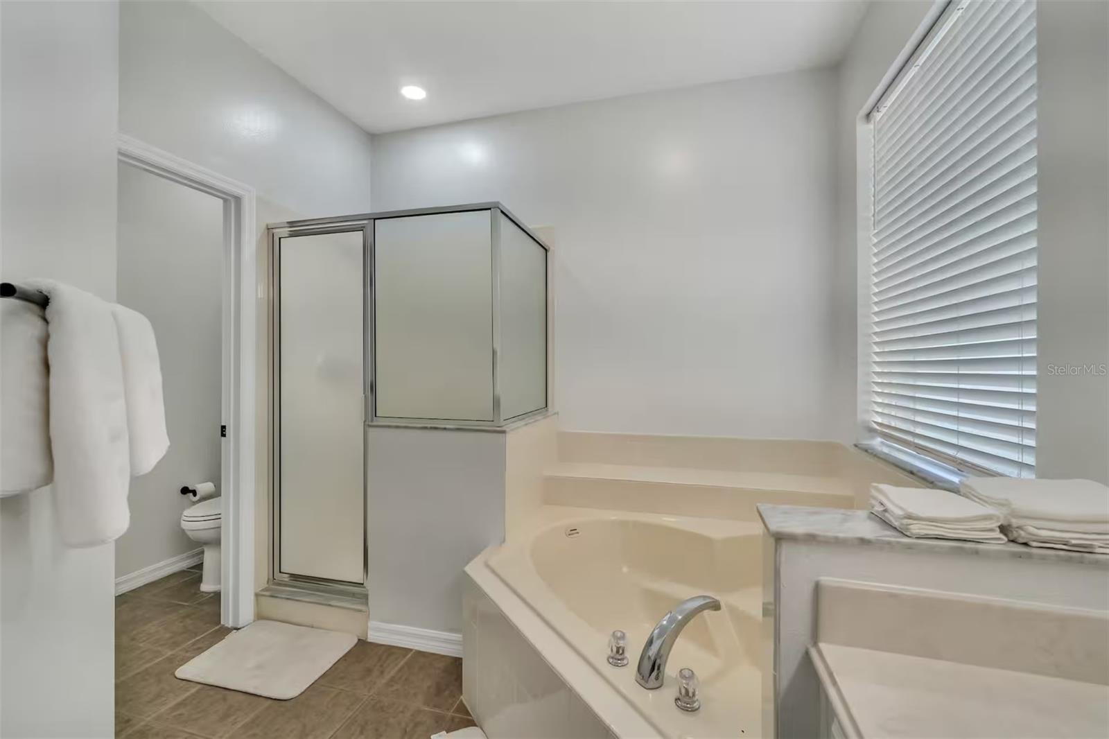 Image 9 of 28 For 2801 Lido Key Court