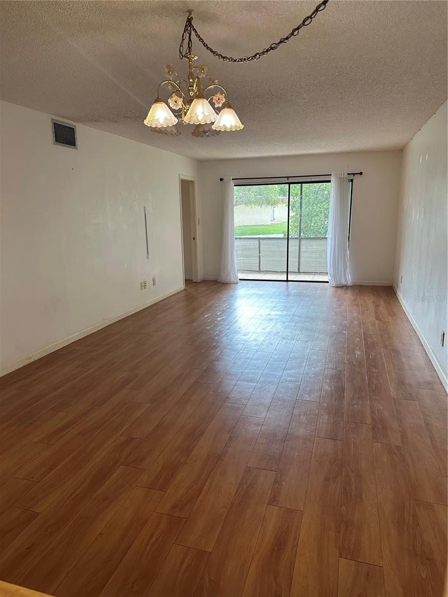 Image 2 of 10 For 205 Palmetto Avenue 102