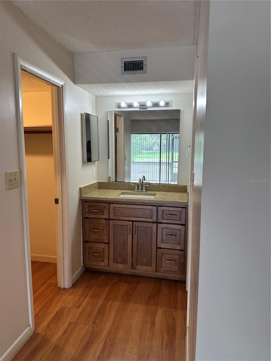 Image 4 of 10 For 205 Palmetto Avenue 102
