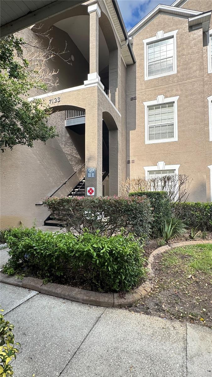 Image 3 of 33 For 7123 Yacht Basin Avenue 312