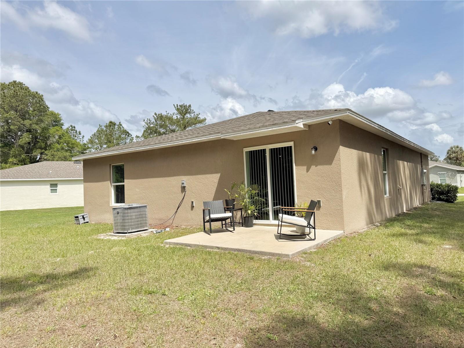 Image 3 of 17 For 597 Live Oak Loop