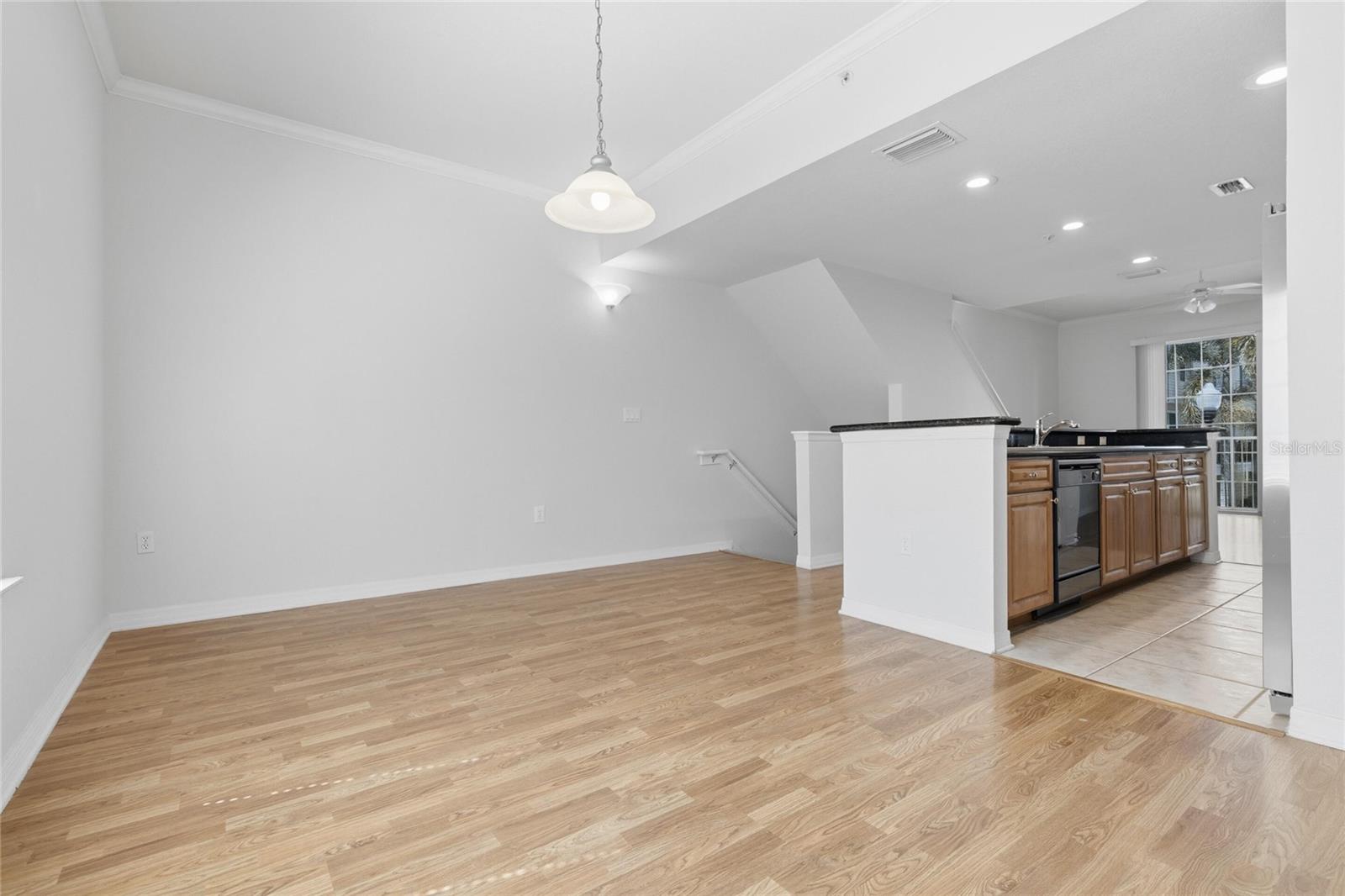 Image 4 of 25 For 9875 Meadow Field Circle