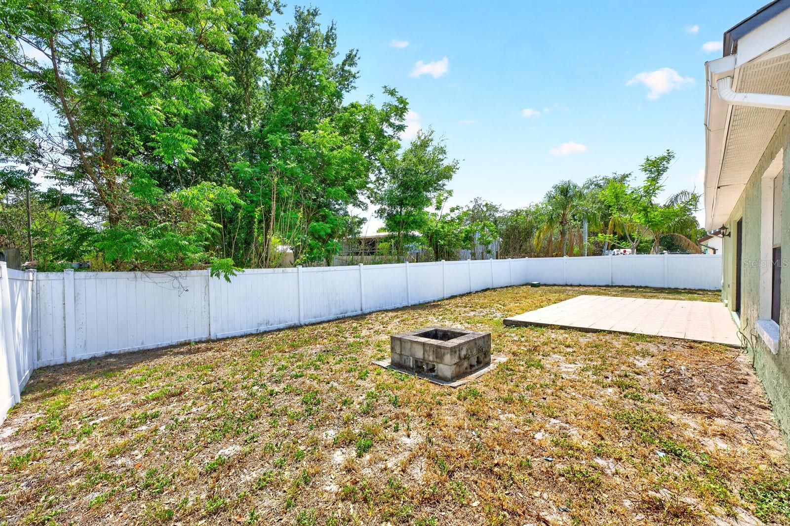 Image 18 of 24 For 3348 Hillmont Circle