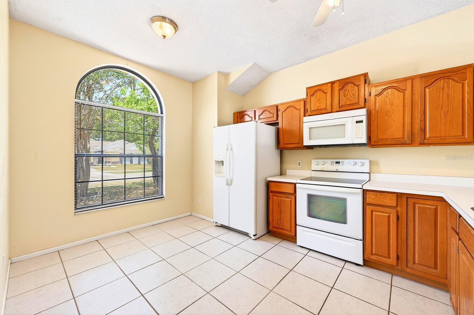 Image 8 of 24 For 3348 Hillmont Circle