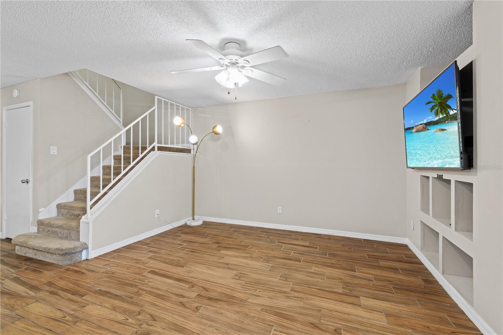 Image 11 of 76 For 2941 Lowell Court