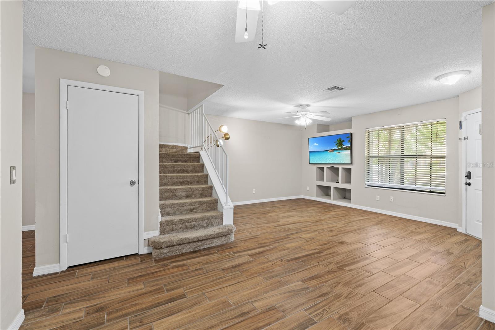 Image 15 of 76 For 2941 Lowell Court