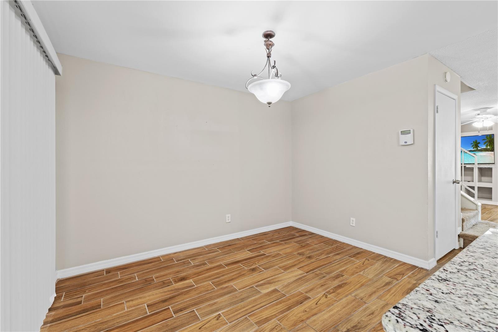 Image 18 of 76 For 2941 Lowell Court
