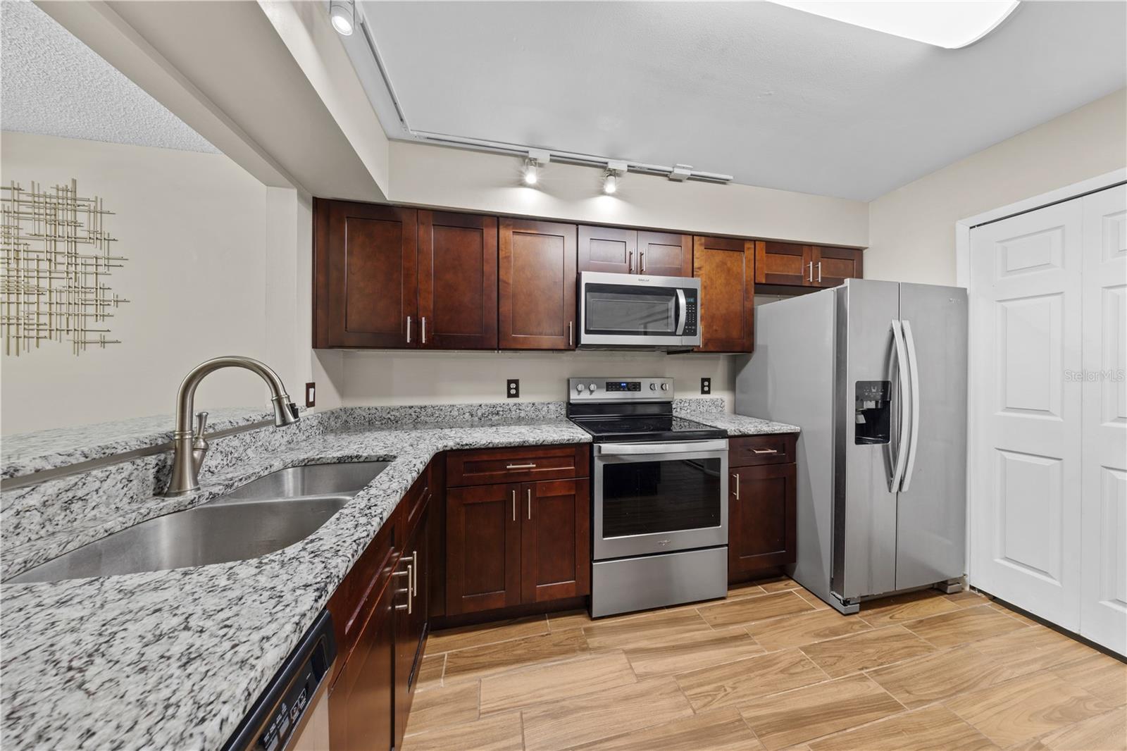 Image 29 of 76 For 2941 Lowell Court