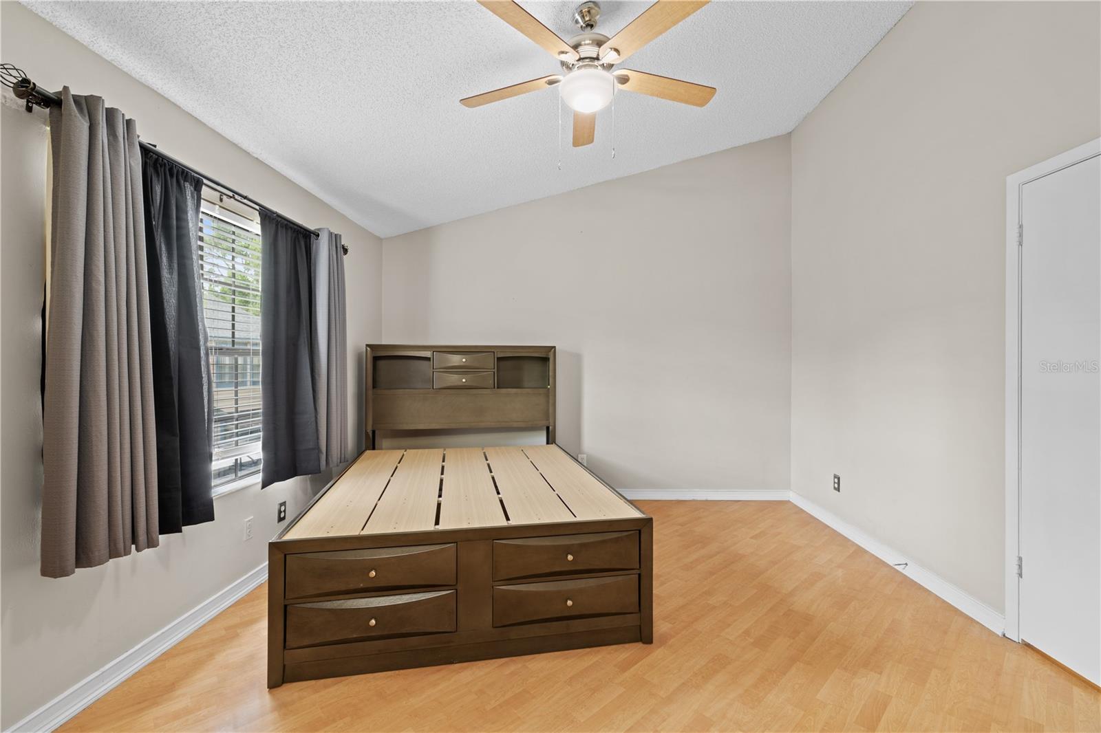 Image 36 of 76 For 2941 Lowell Court