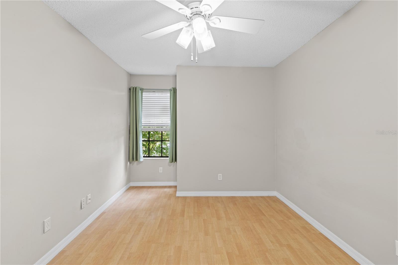 Image 42 of 76 For 2941 Lowell Court