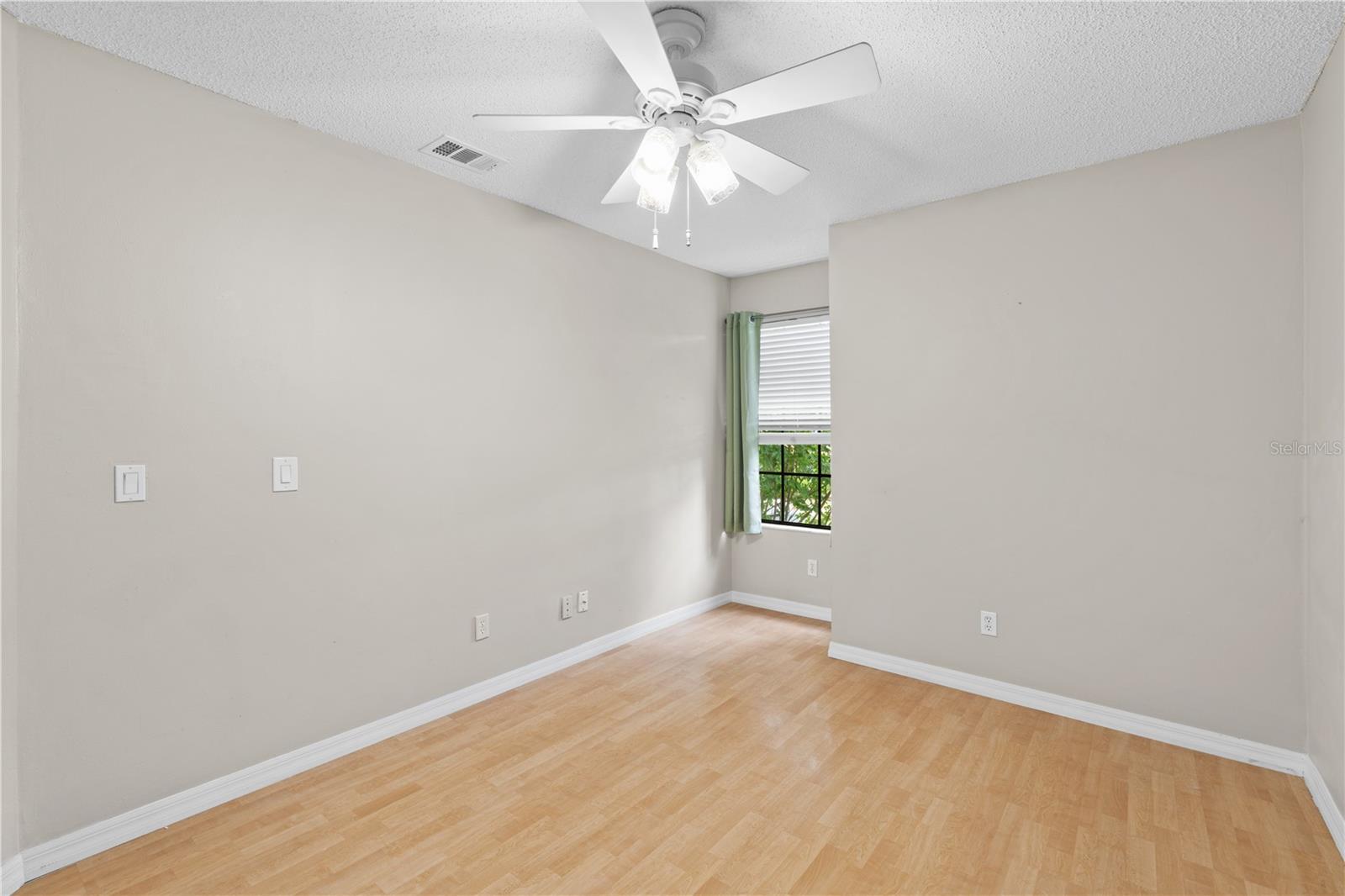 Image 43 of 76 For 2941 Lowell Court