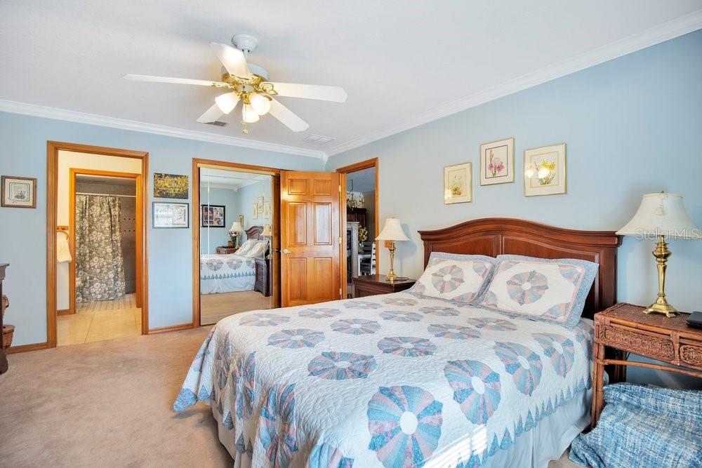 Image 18 of 37 For 525 Rachael Court