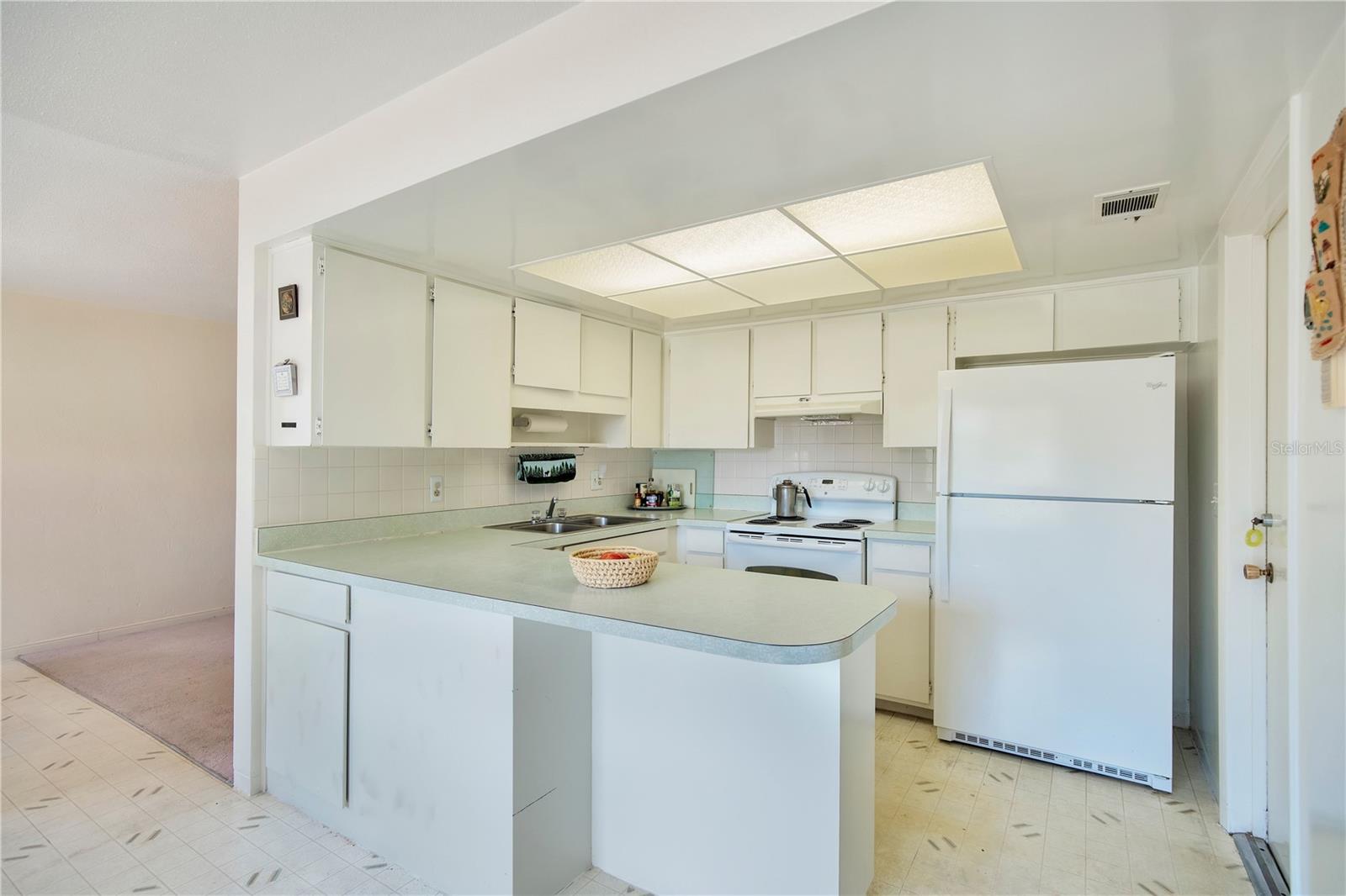 Image 12 of 27 For 1571 Urbana Avenue