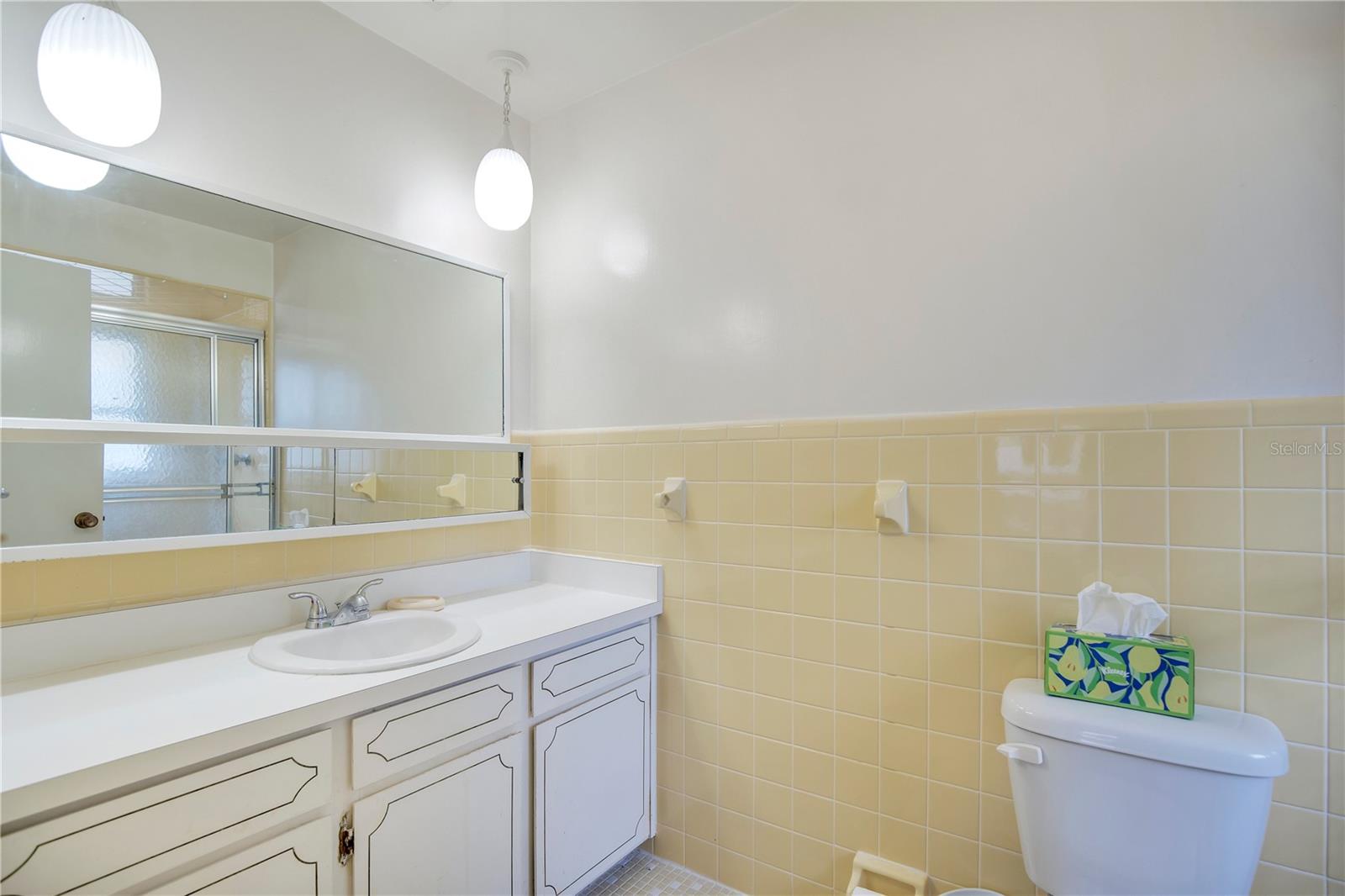 Image 16 of 27 For 1571 Urbana Avenue