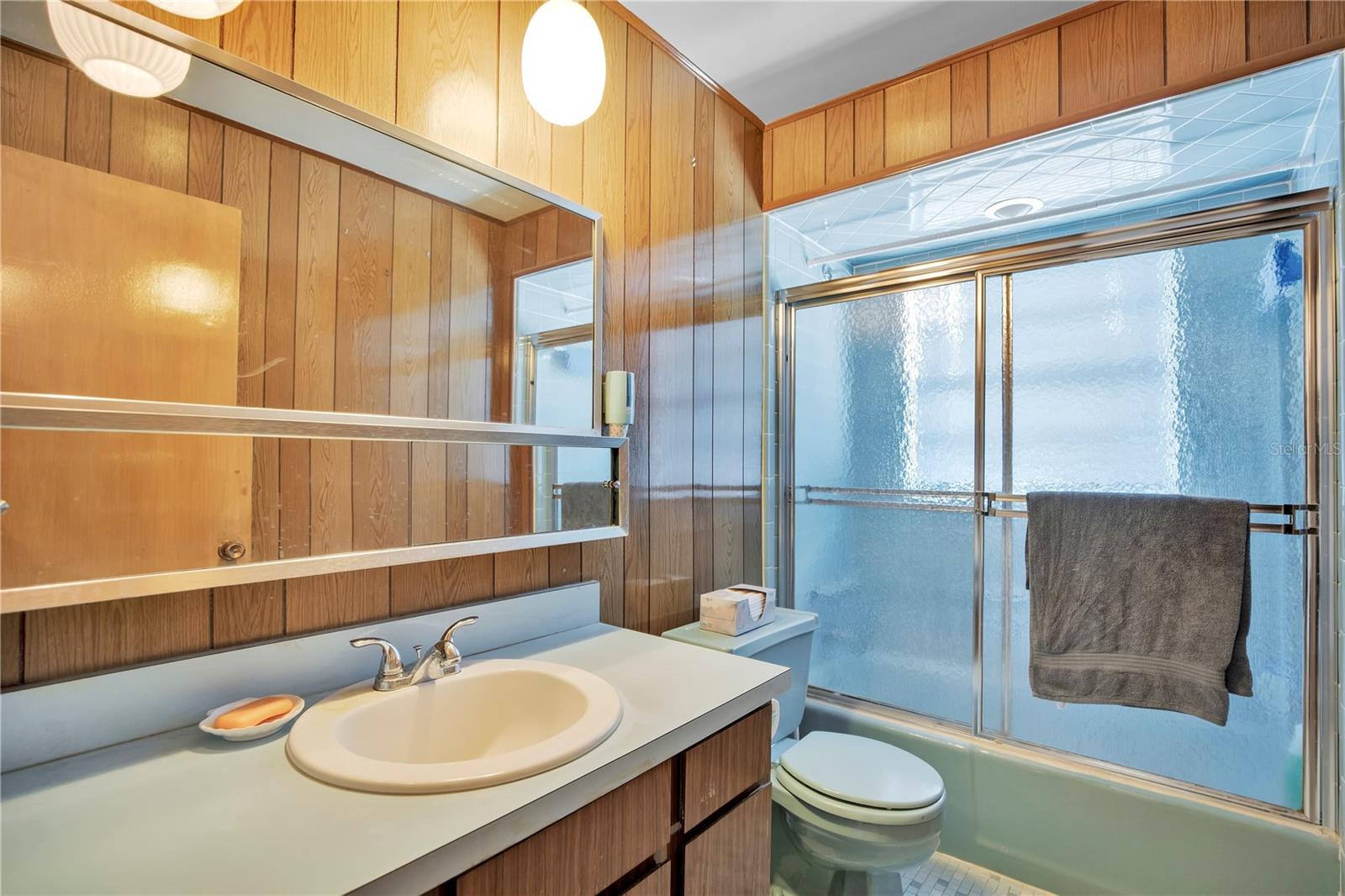 Image 18 of 27 For 1571 Urbana Avenue