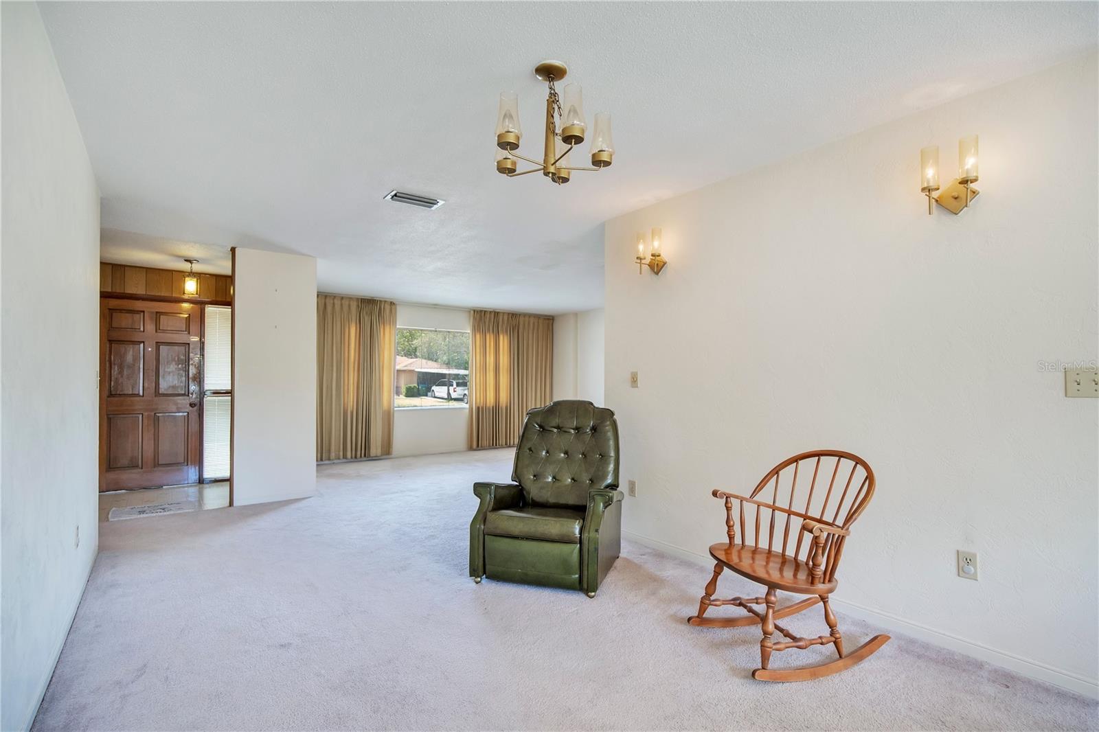 Image 7 of 27 For 1571 Urbana Avenue