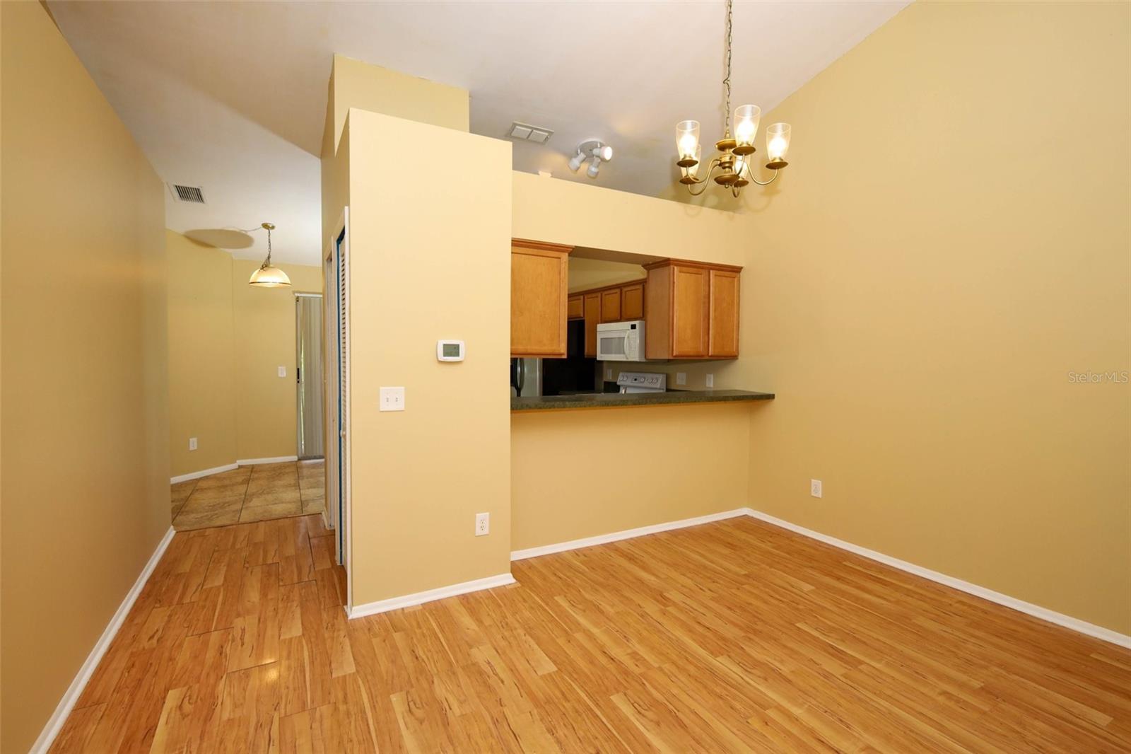 Image 10 of 57 For 120 Reserve Circle 200