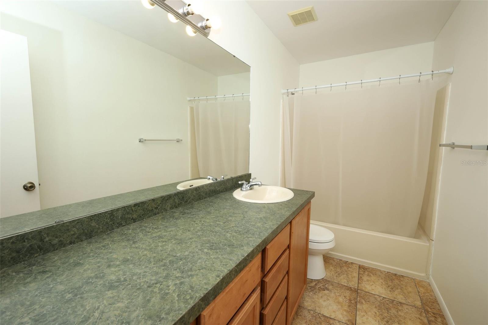 Image 22 of 57 For 120 Reserve Circle 200