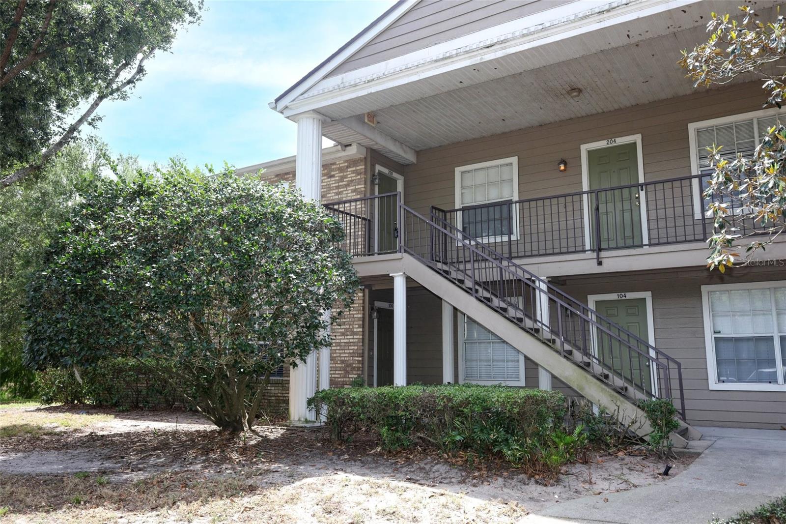 Image 30 of 57 For 120 Reserve Circle 200