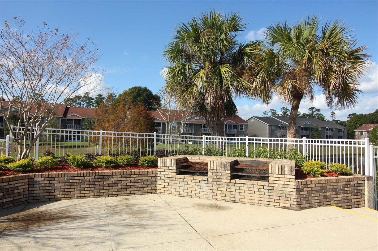 Image 37 of 57 For 120 Reserve Circle 200