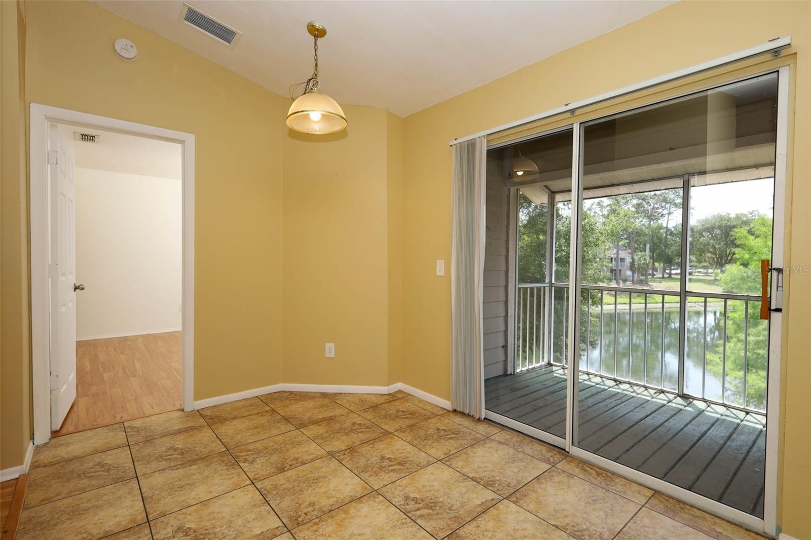 Image 4 of 57 For 120 Reserve Circle 200