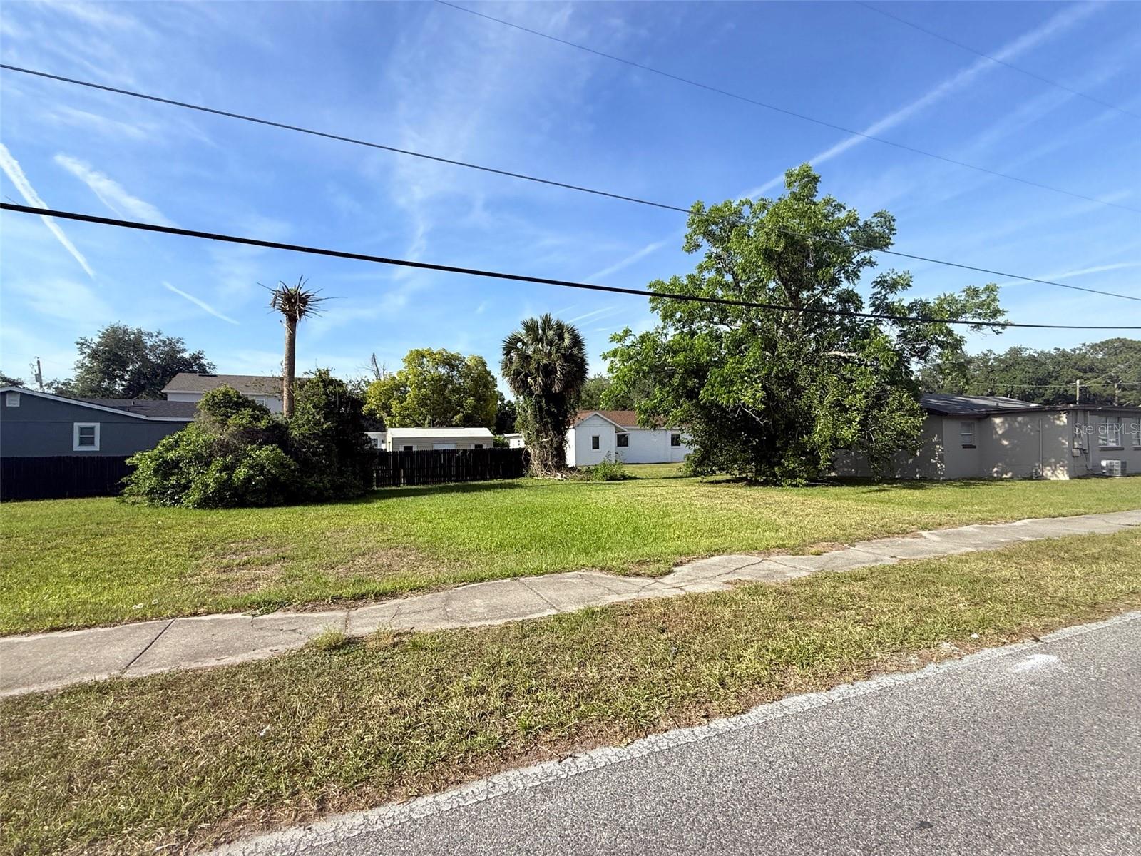 Image 2 of 7 For 1713 Merthie Drive