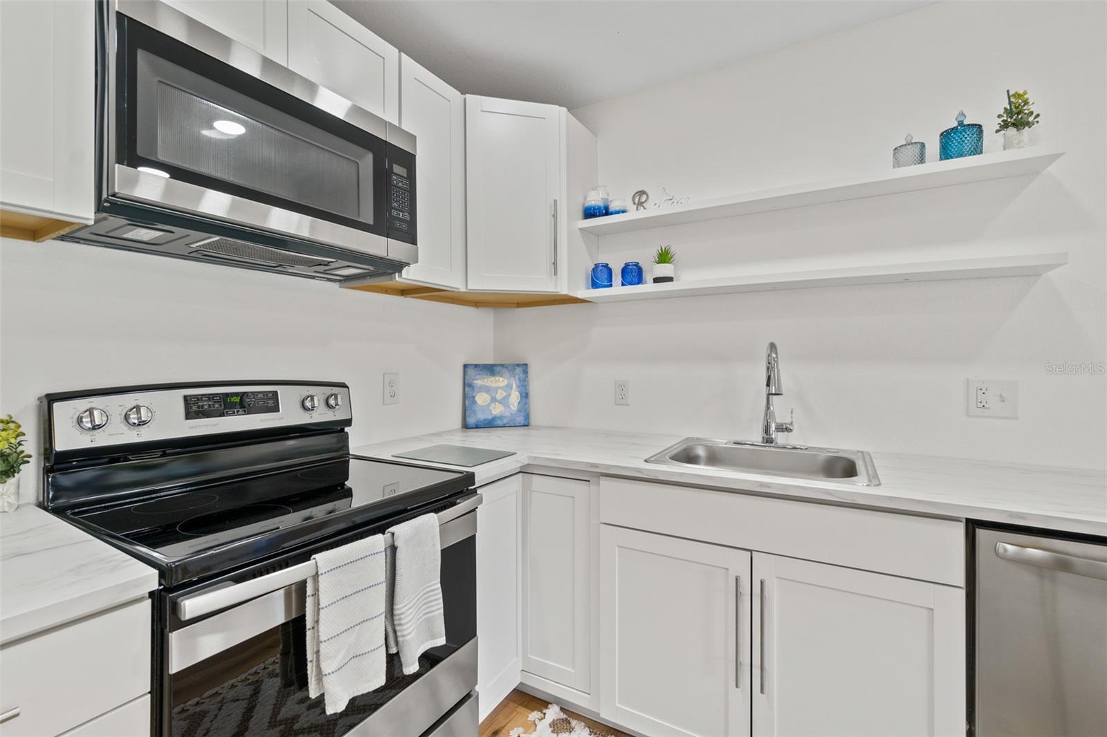 Image 9 of 30 For 223 Columbia Drive 214