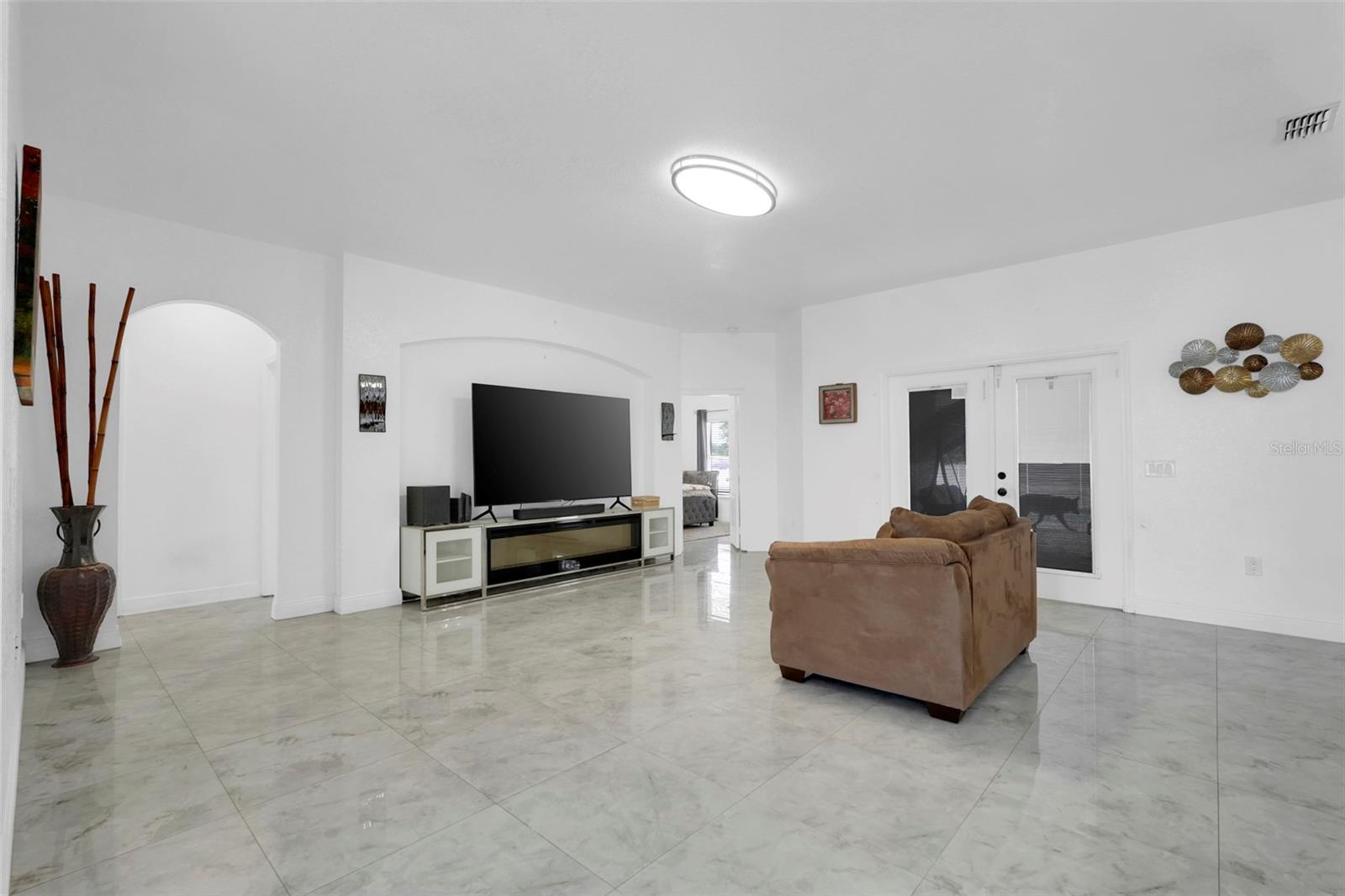 Image 12 of 42 For 2735 Berkford Circle