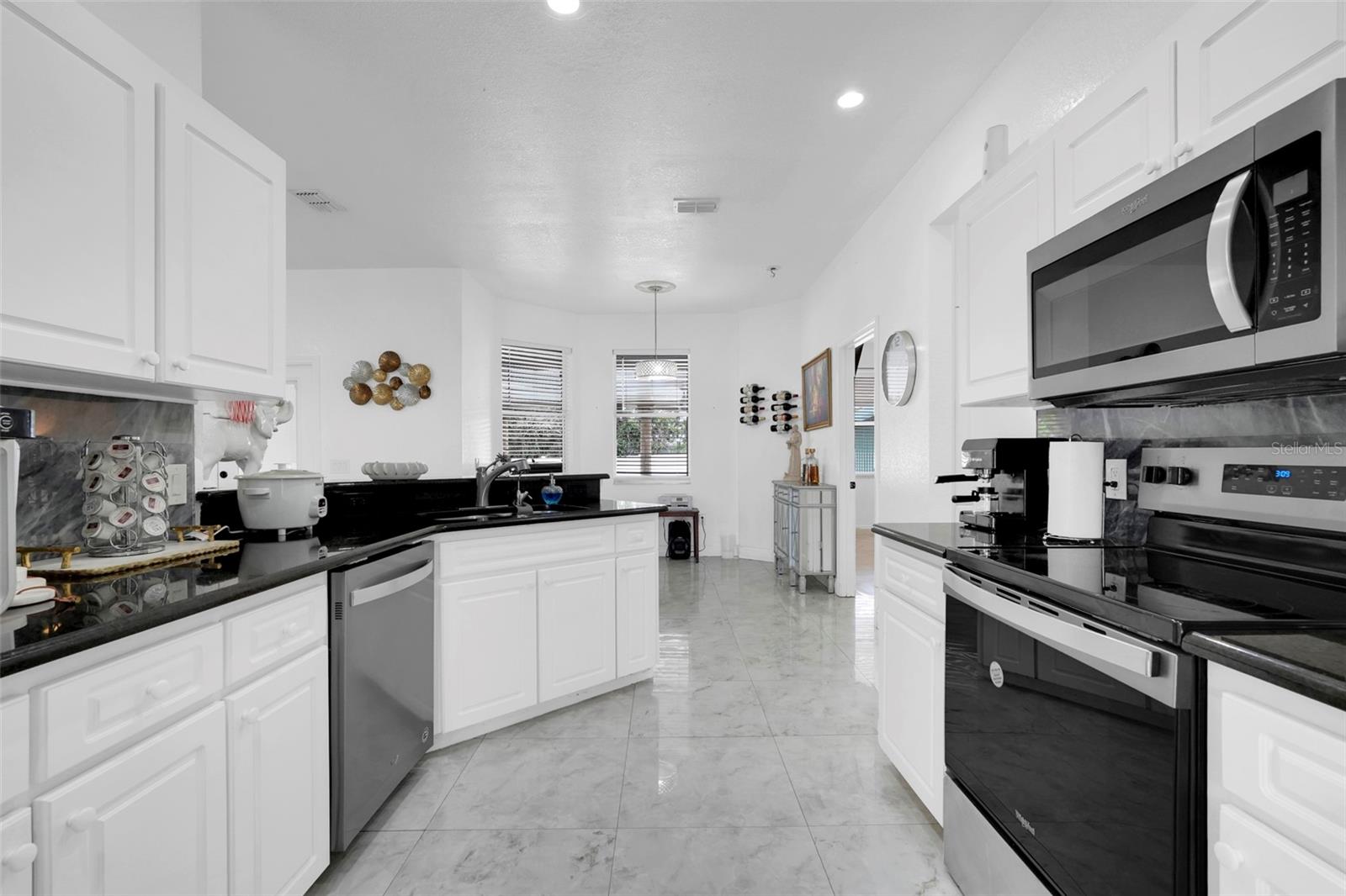 Image 16 of 42 For 2735 Berkford Circle