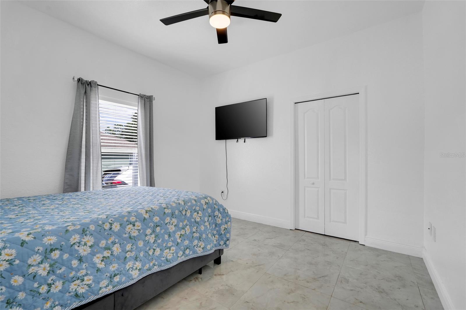 Image 30 of 42 For 2735 Berkford Circle