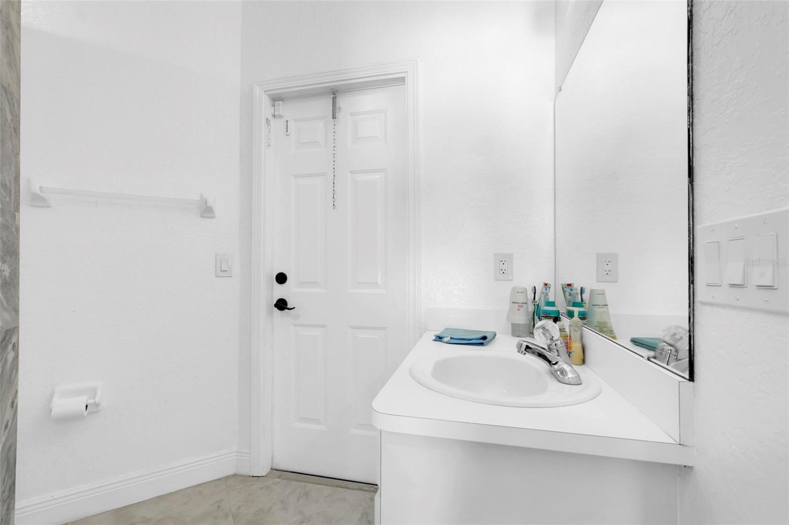 Image 33 of 42 For 2735 Berkford Circle