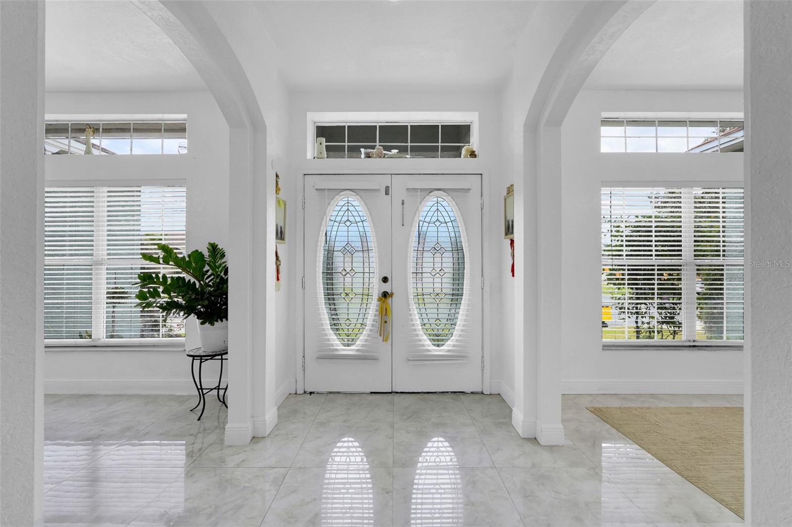 Image 6 of 42 For 2735 Berkford Circle