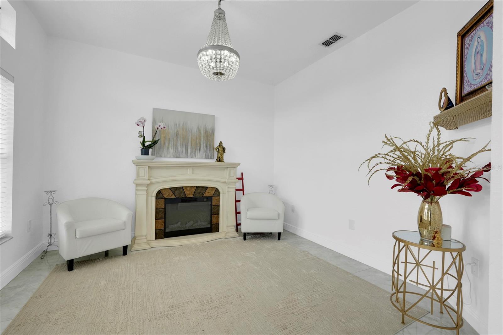 Image 7 of 42 For 2735 Berkford Circle