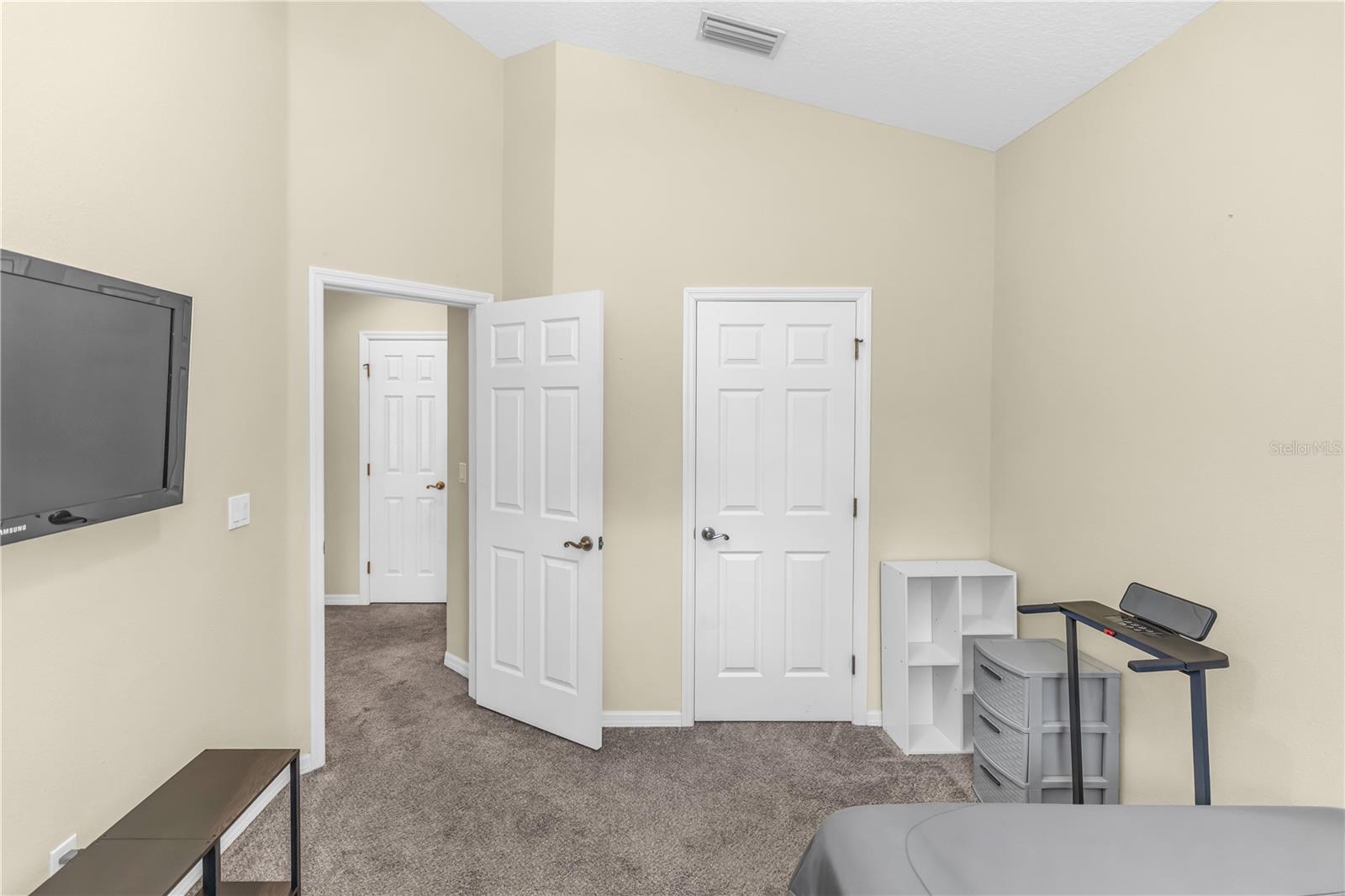 Image 15 of 27 For 540 Pinebranch Circle