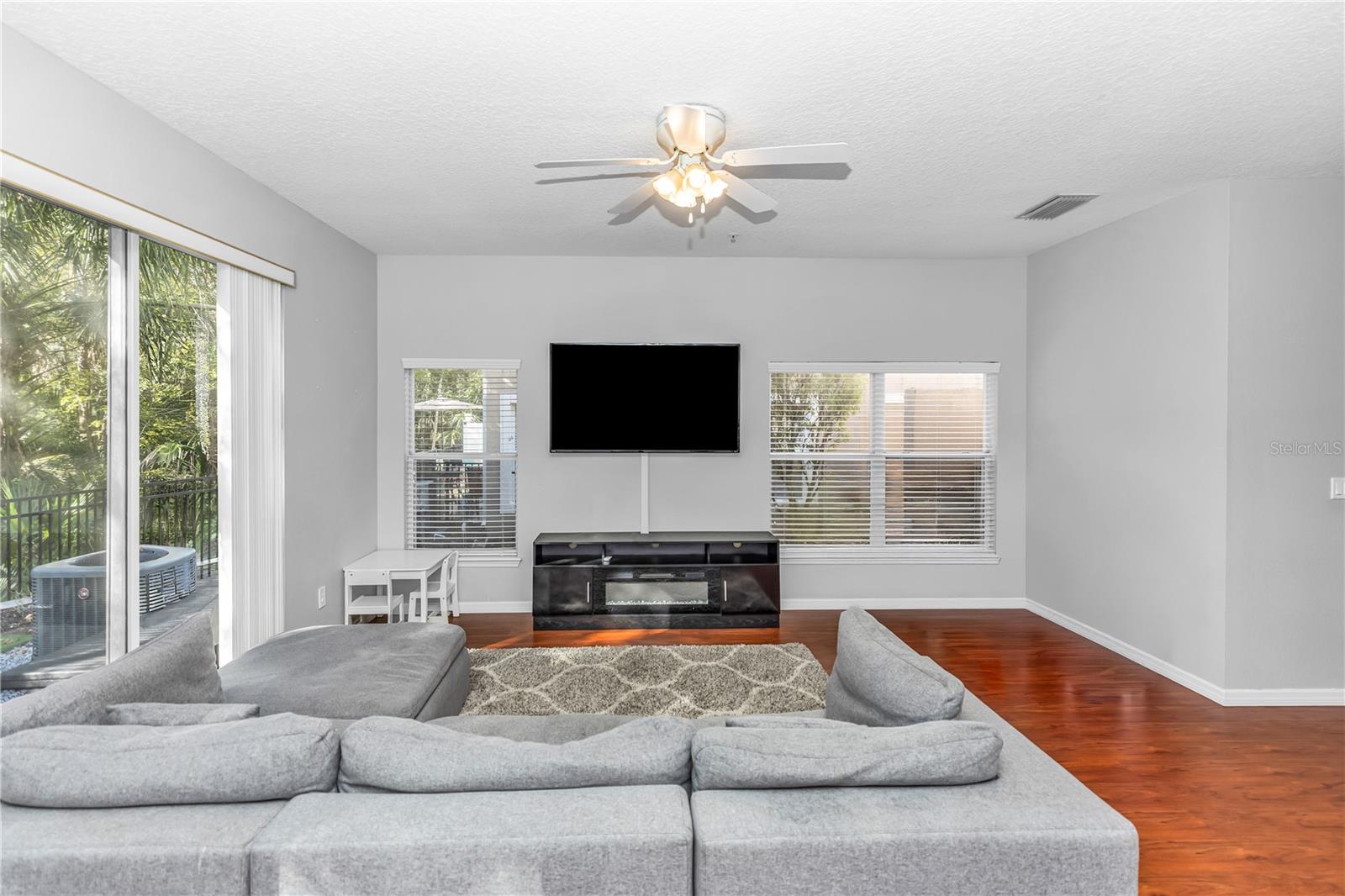 Image 3 of 27 For 540 Pinebranch Circle
