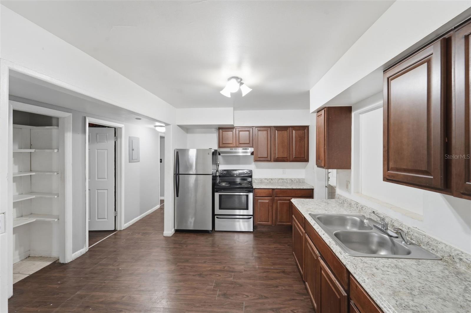 Image 10 of 35 For 5308 Golf Club Parkway