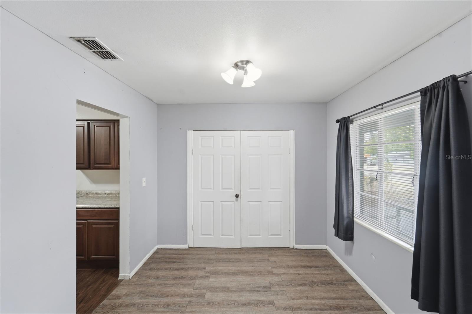 Image 7 of 35 For 5308 Golf Club Parkway