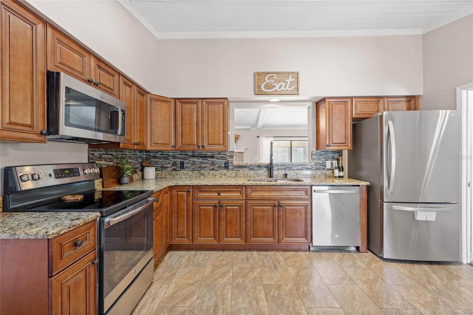 Image 12 of 48 For 413 Willowbrook Lane