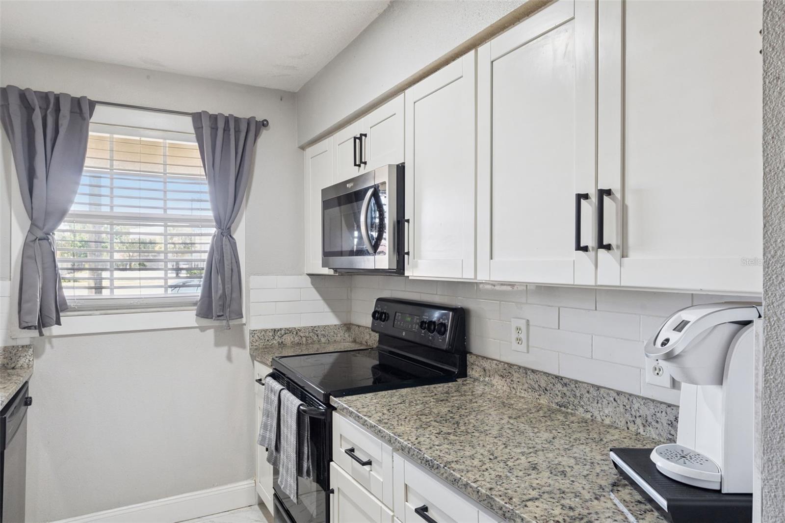 Image 11 of 32 For 4772 Tangerine Avenue 4772